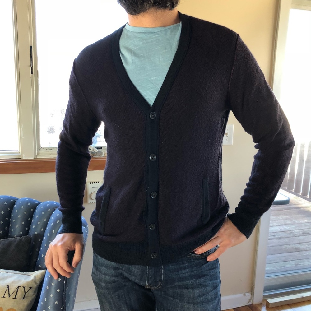 MENS: GAP SWEATER SIZE LARGE
